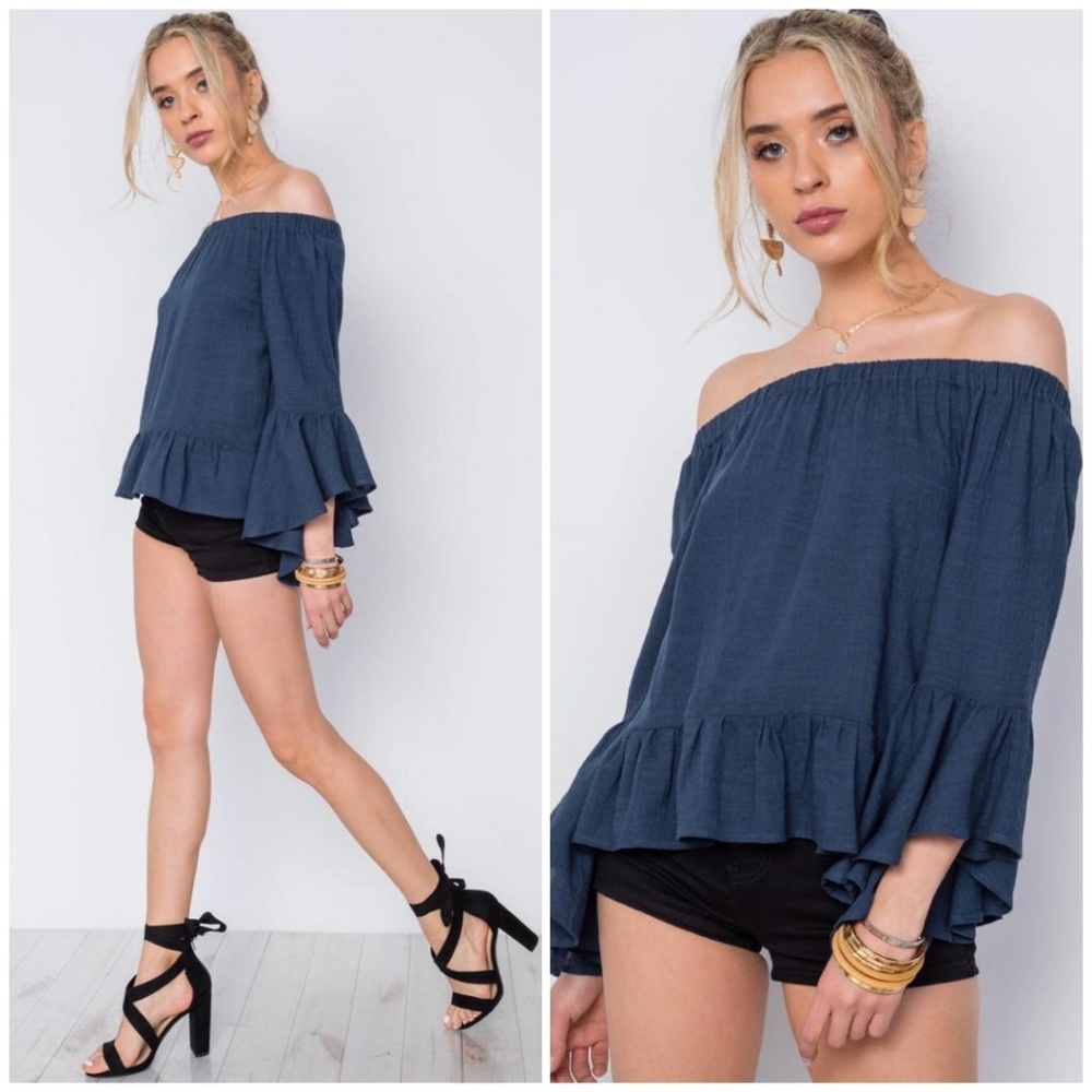 🎀HP🎀COLLECTIVE CONCEPTS Stitch Fix Chic Navy Top